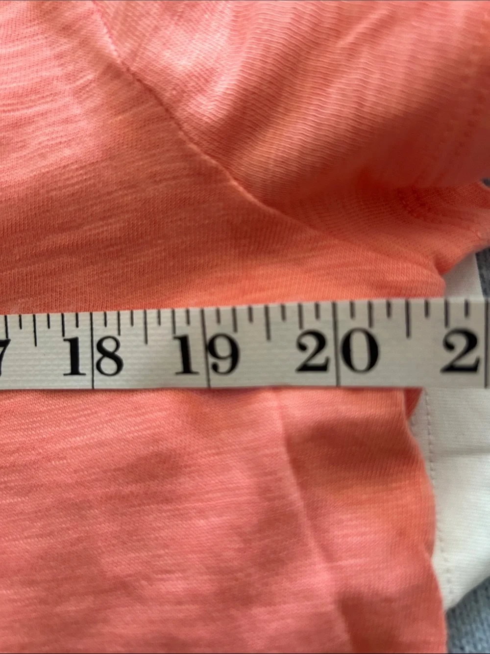 J. CREW Girlfriend crewneck tee peach colour 100% cotton Large NWT